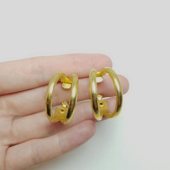 Vintage Double Hoop Clip On Earrings, Gold Tone, Retro 80s 90s Style, Estate - Picture 7 of 7